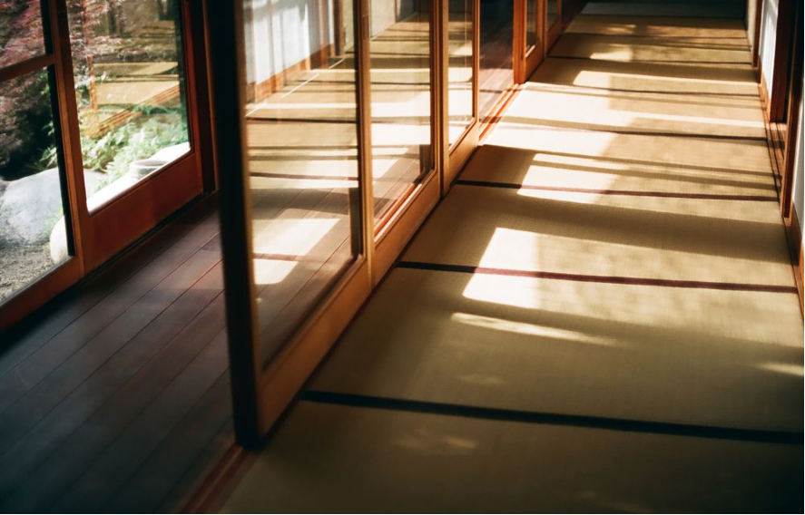 縁側は省エネにつながる？縁側の魅力や種類を解説します！