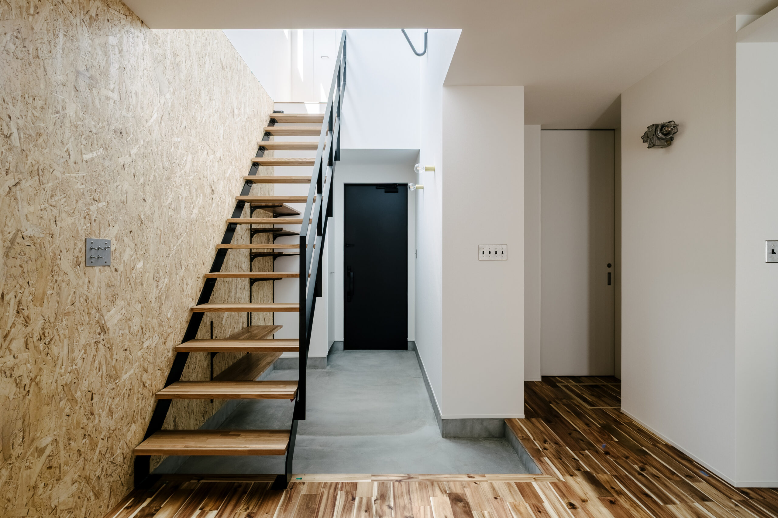 Industrial Design House / 堺市南区槇塚台