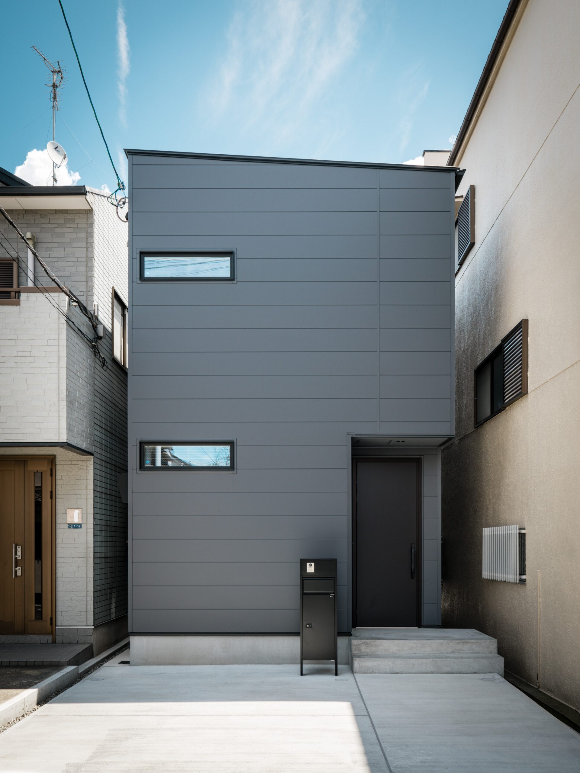 Case09.プライべートバルコニーのある家　/　東大阪市太平寺　/　F様邸