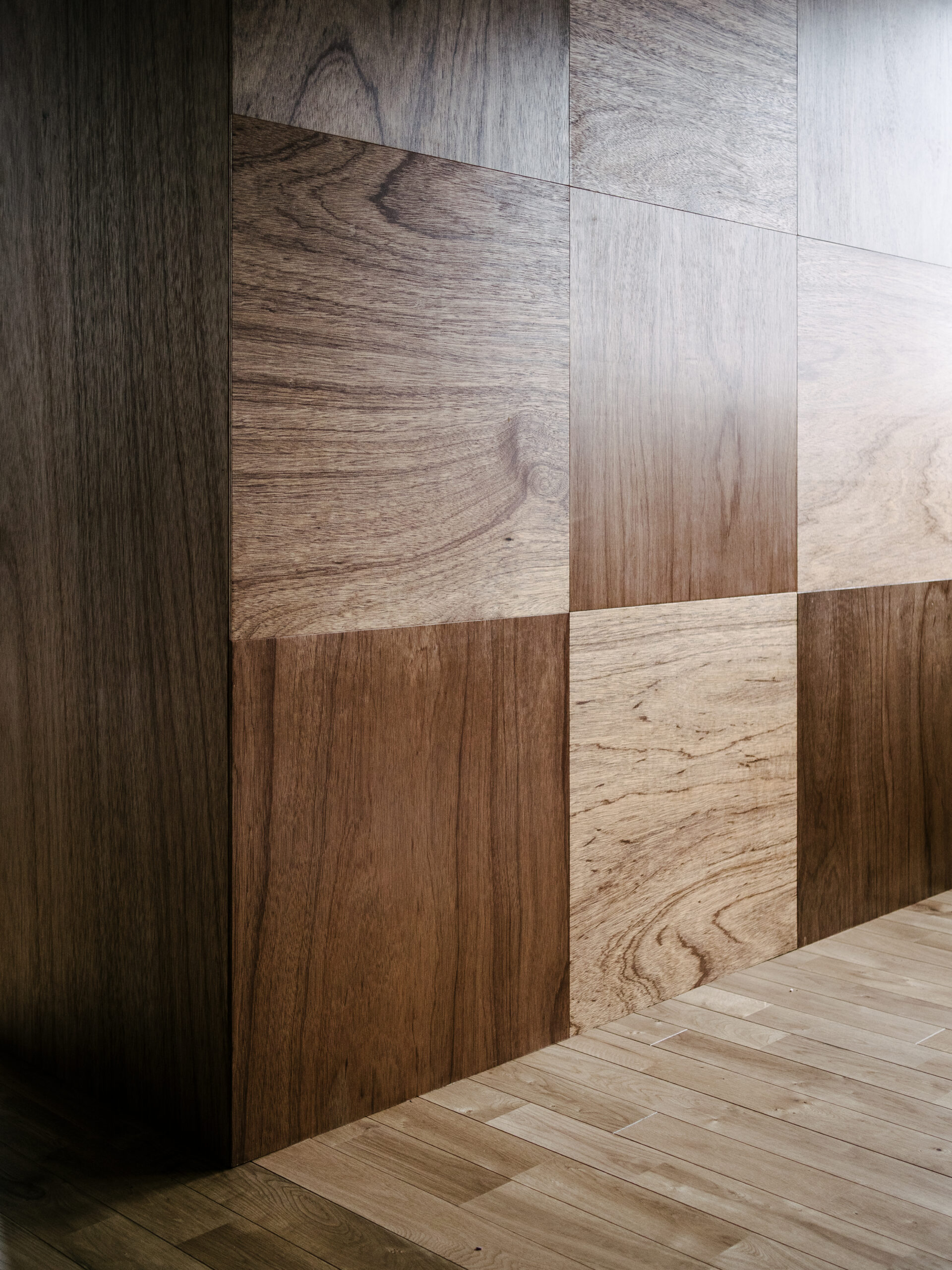 大人のためのアトリエ付き3階建て2世帯住宅 / 東大阪市東石切町