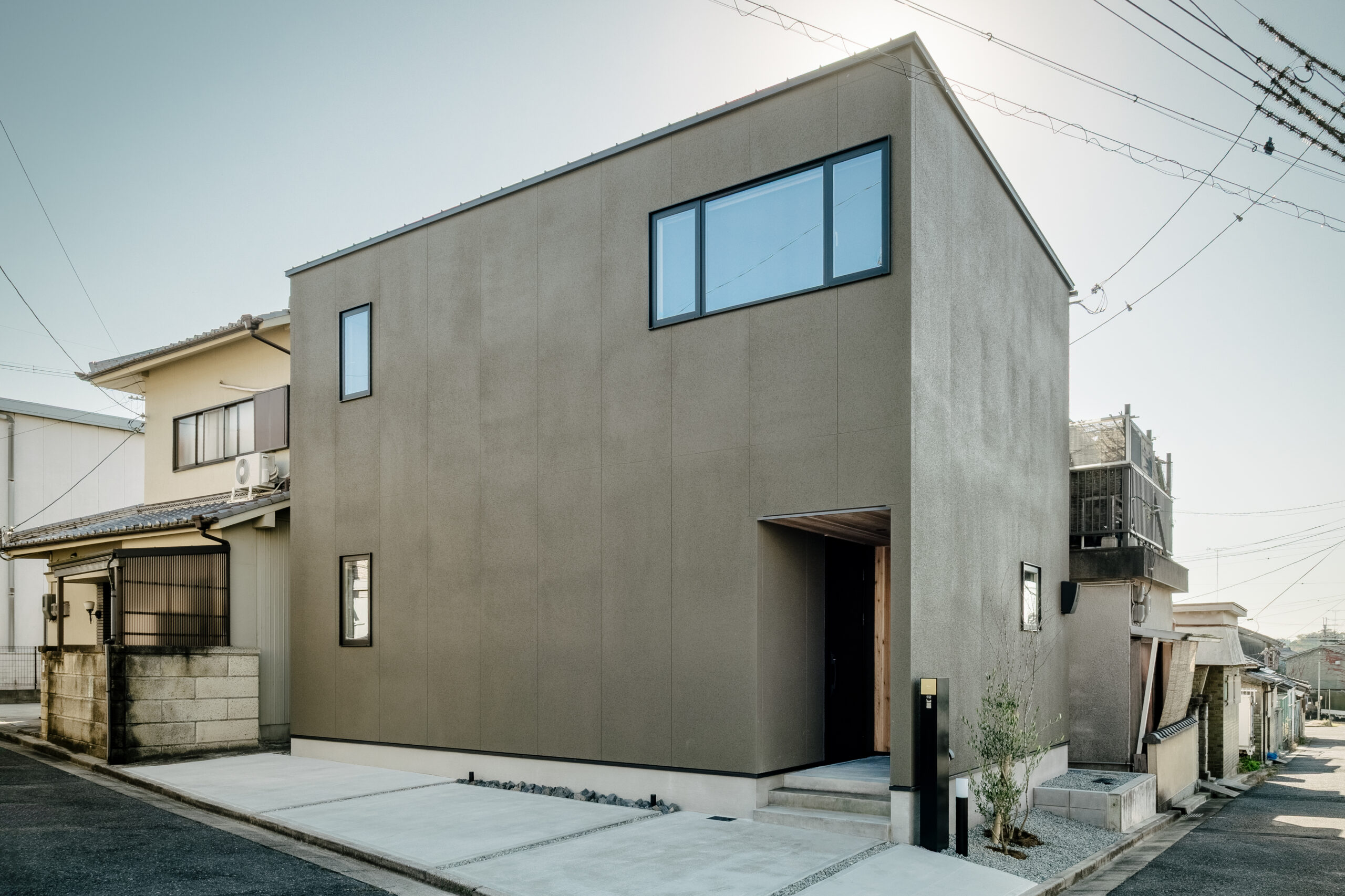 角地に建つ自然光が美しい2階リビングの家 / 奈良県奈良市東之阪町