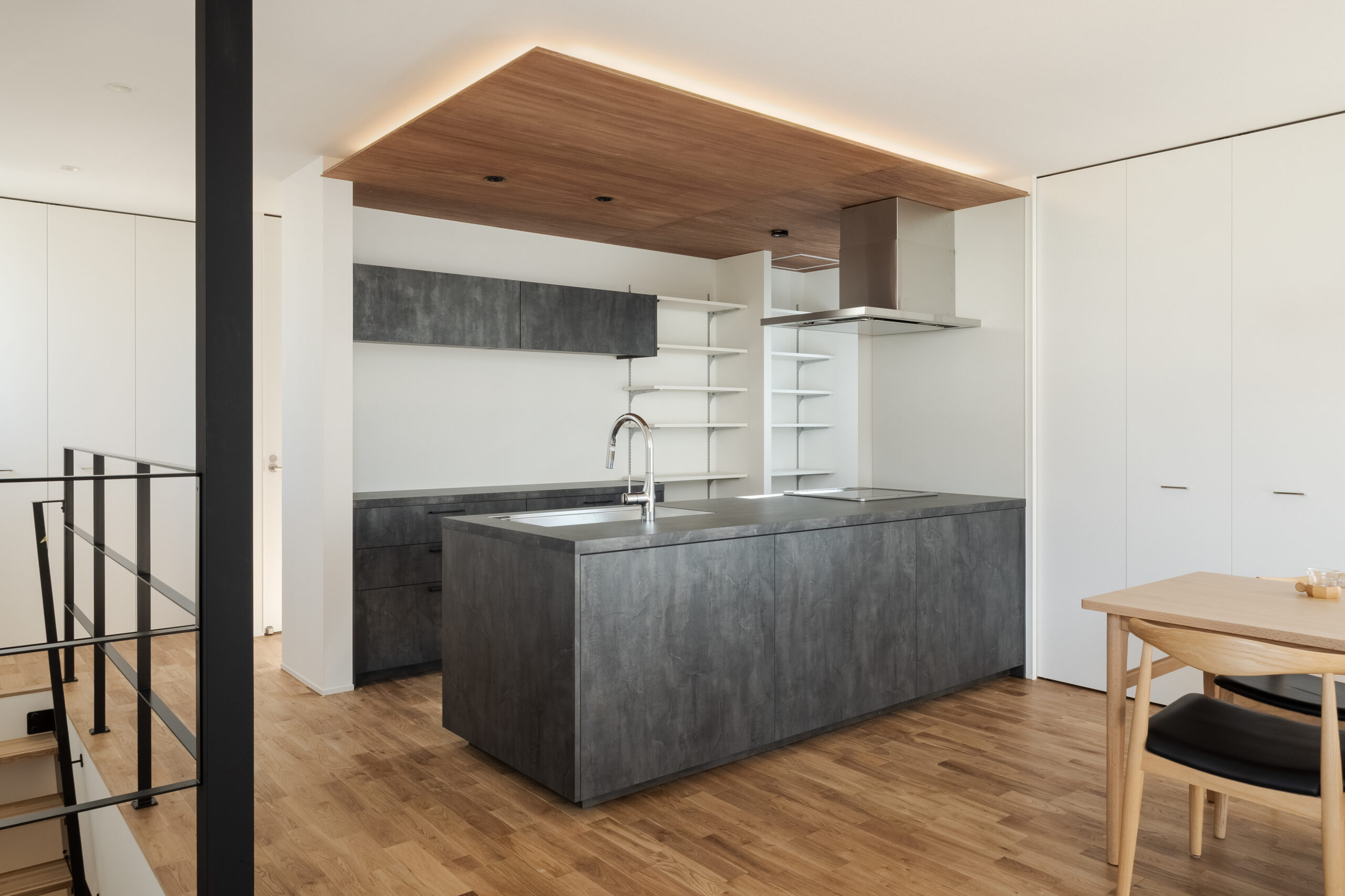 角地に建つ自然光が美しい2階リビングの家 / 奈良県奈良市東之阪町