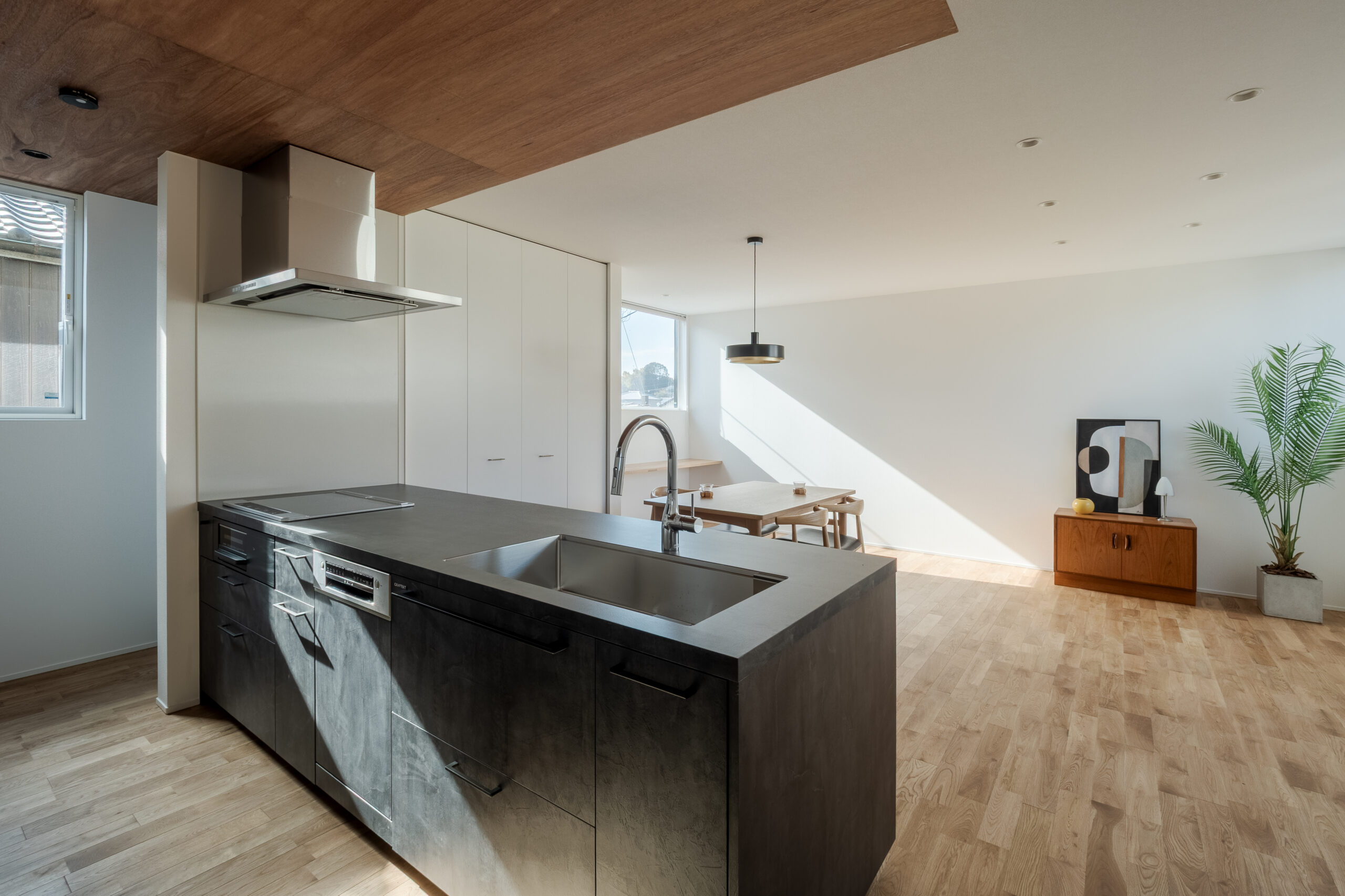 角地に建つ自然光が美しい2階リビングの家 / 奈良県奈良市東之阪町