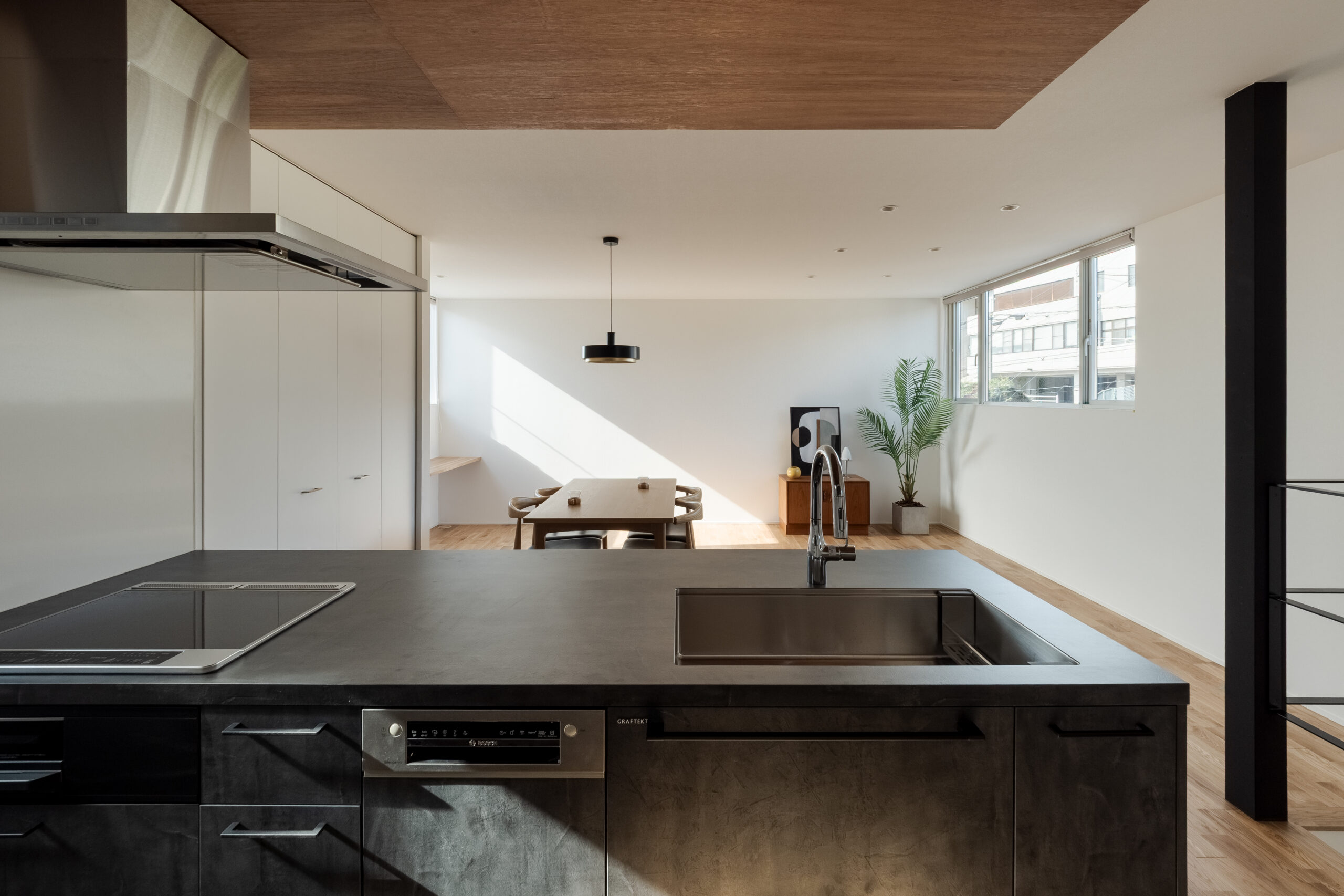 角地に建つ自然光が美しい2階リビングの家 / 奈良県奈良市東之阪町