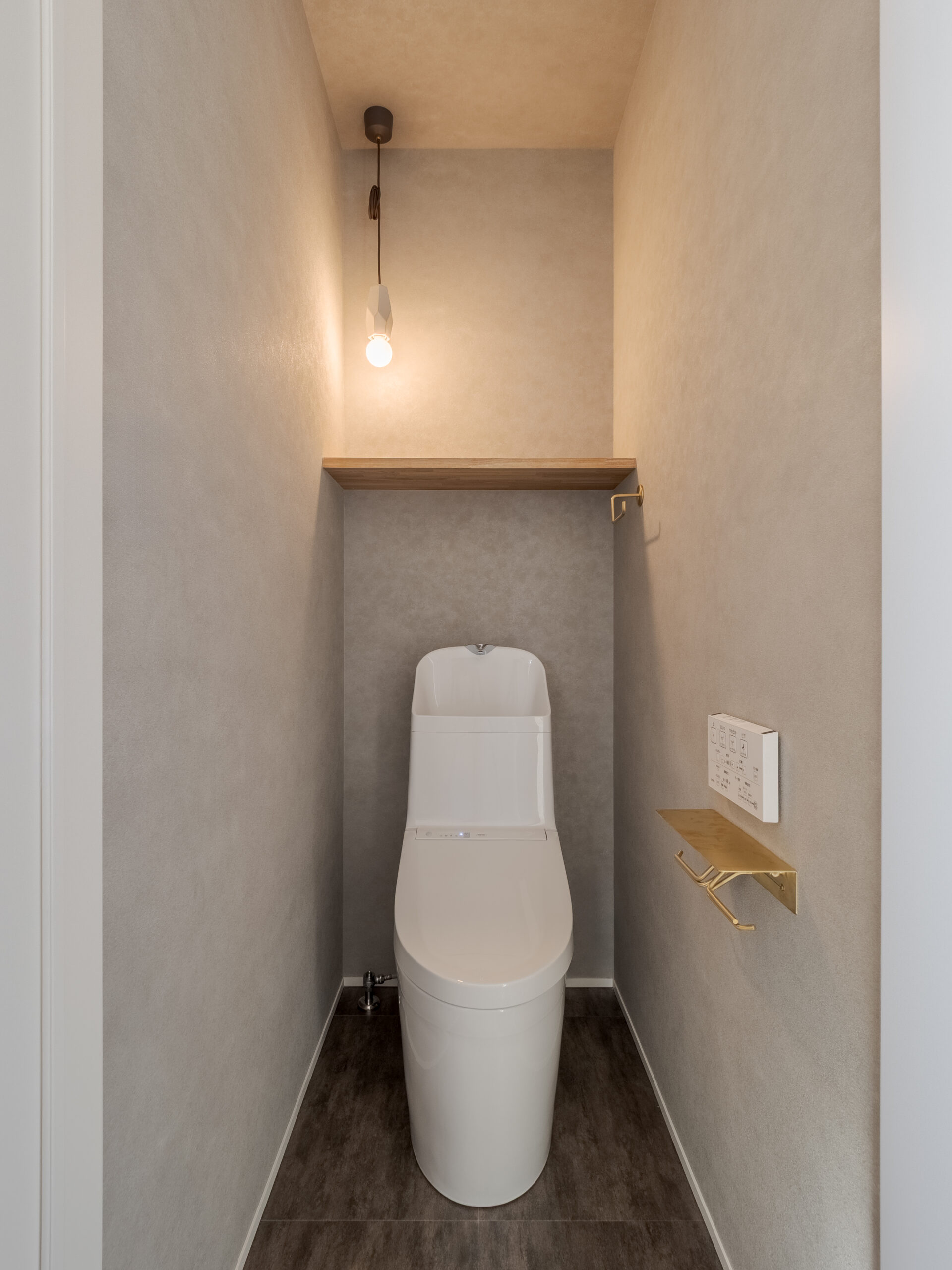 角地に建つ自然光が美しい2階リビングの家 / 奈良県奈良市東之阪町