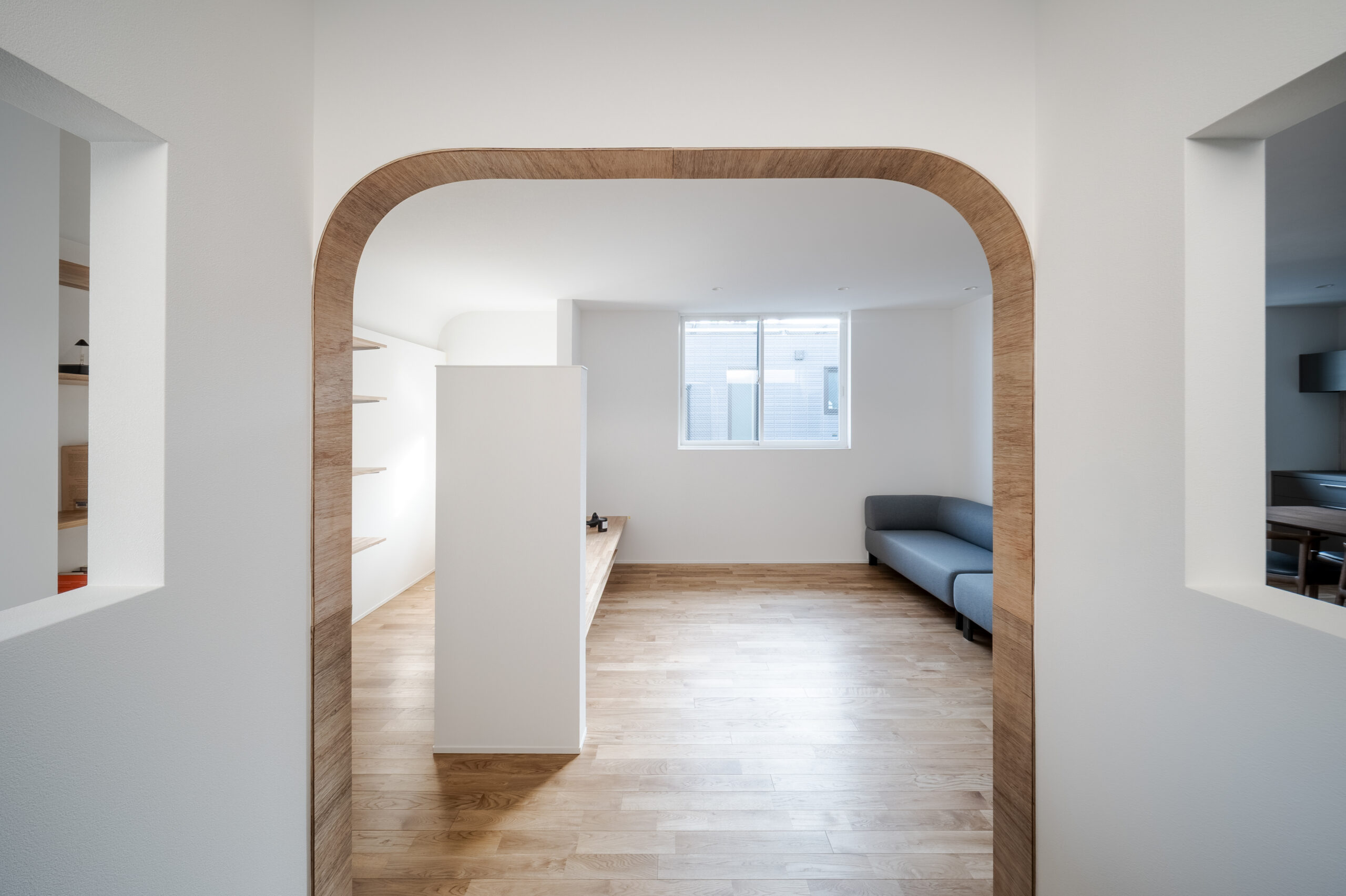 アール天井とつながる2階リビングの家 / 大阪市東成区