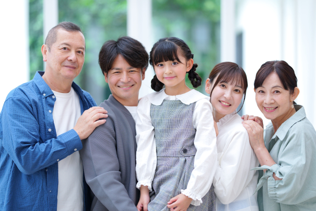 子育て世代とシニア世代、暮らし方の違いを整理しましょう